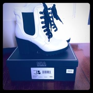 MIA ADEN WHITE COMBAT BOOT